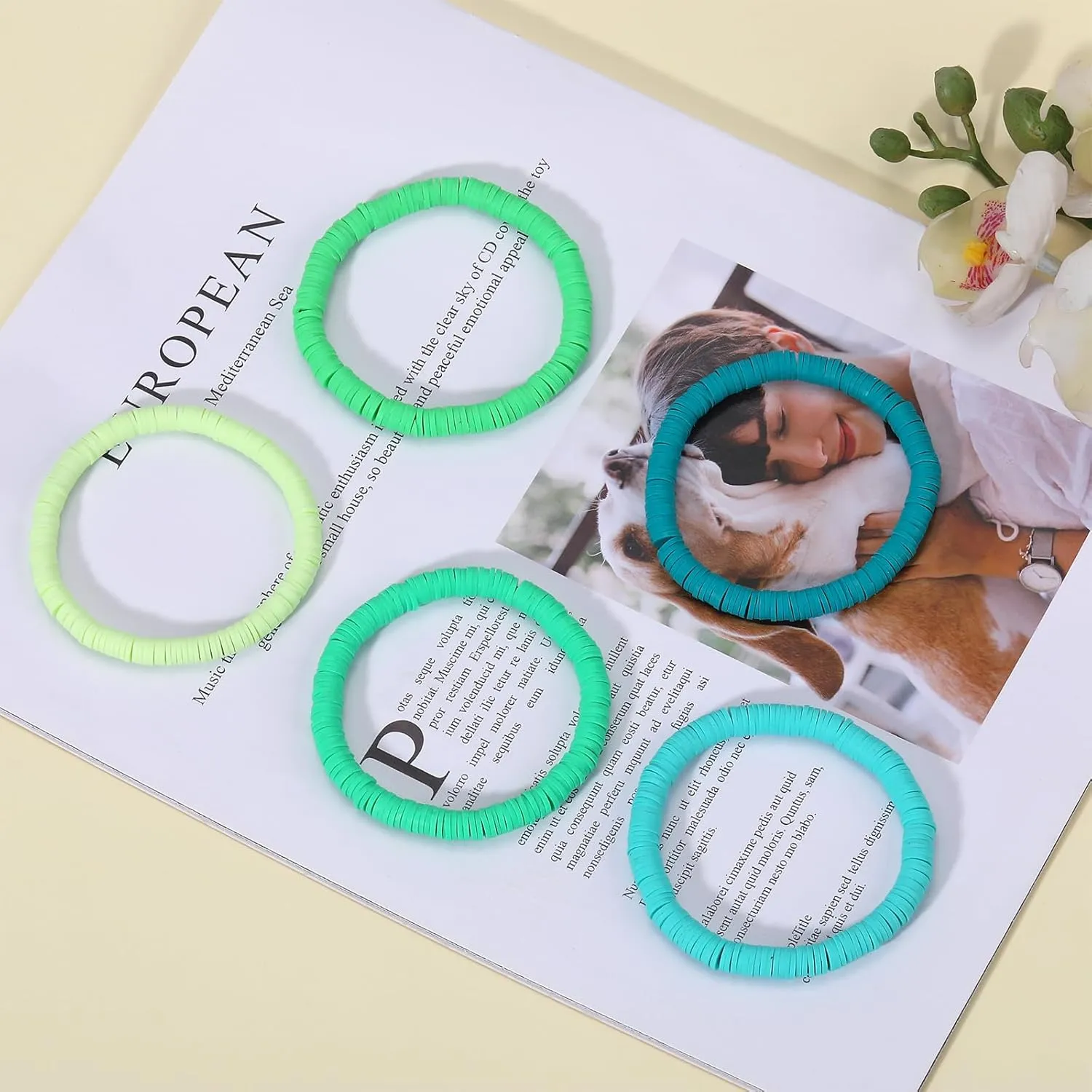 20 PCS Friendship Bracelets Kit Boho Surfer Heishi Bracelet Set Preppy Clay Bead Bracelets Cute y2k Stackable Beaded Stretch Bracelets Summer Beach Stretch Bracelets for Women