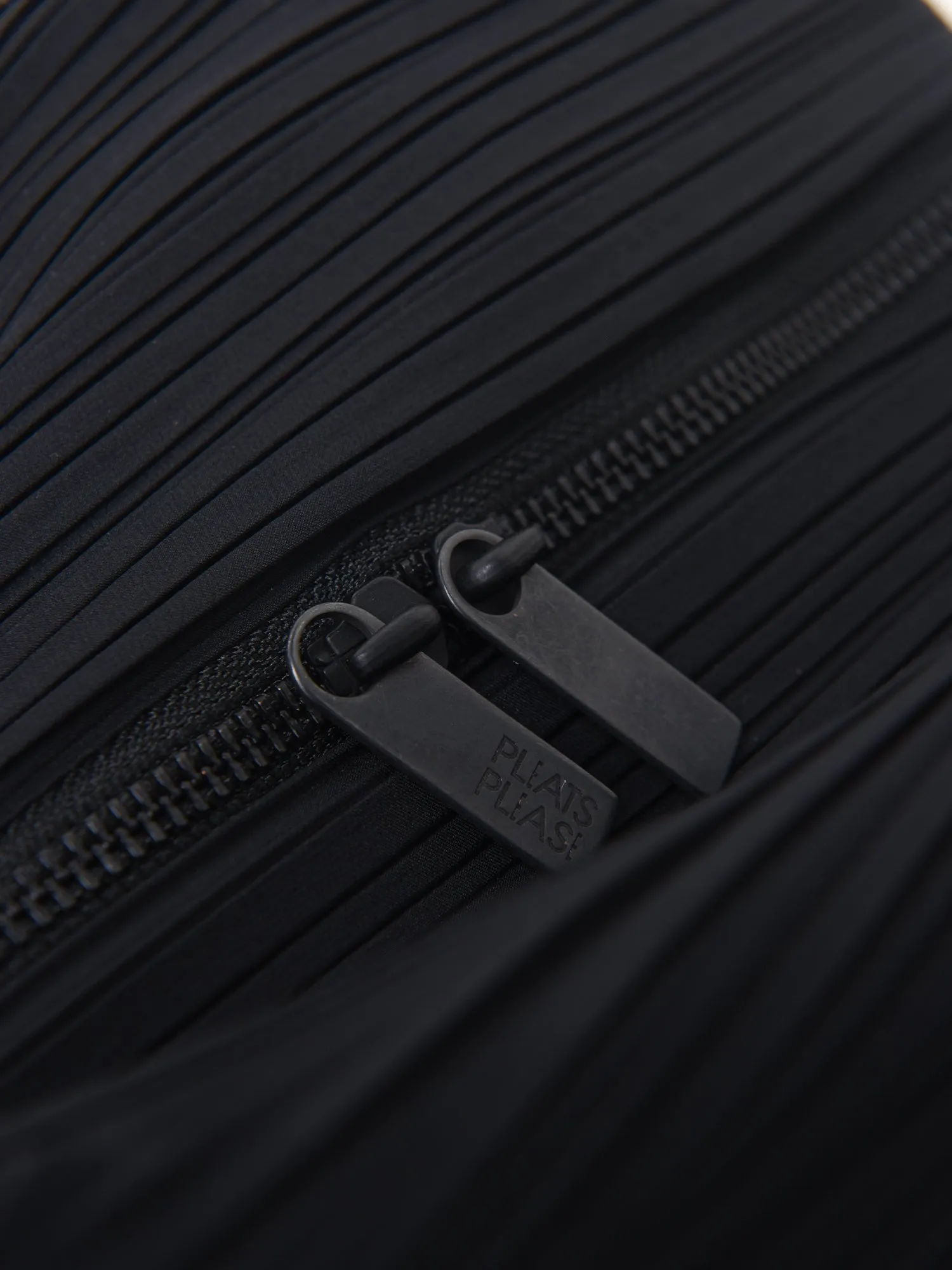 BIAS PLEATS BAG_PP36AG552_15-BLACK