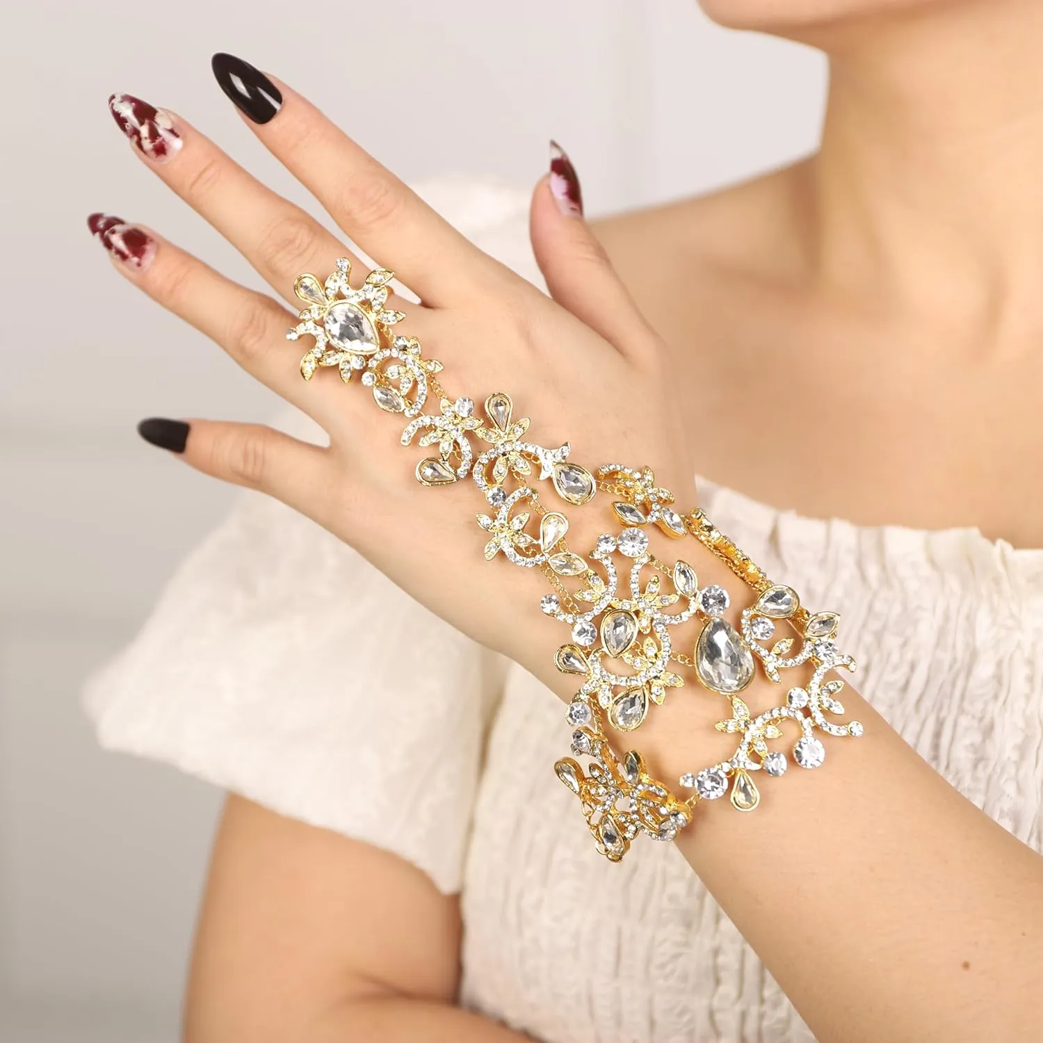 Denifery Rhinestones Finger Ring Bracelet Hand Chain Bracelets with Ring Slave Bracelets Boho Bangle Bracelets Wedding Hand Harness Hand Accessories for Women