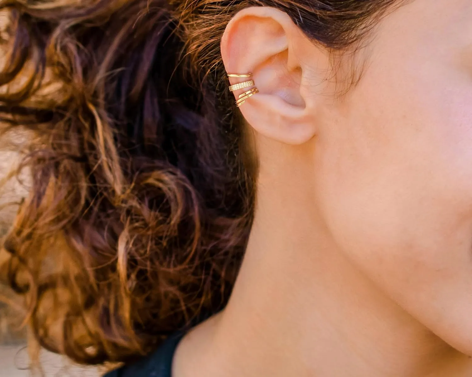 Ear Cuff Earring for Women, Trendy Gold Earring Cuffs Non Piercing Dainty Chunky Thin 14K Gold Plated Cartilage Cuff Earrings Cubic Zirconia Clip On Hoop Huggie Earring Simple Jewelry for Women