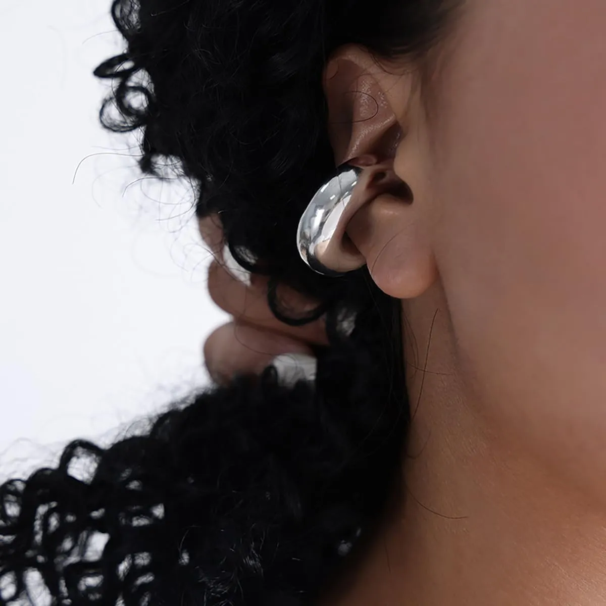 Ear Cuff Earrings For Women Non Pierced, Chunky Gold Hoop Cartilage With 14k Gold Plated Fashion Minimalism Thick Clip On Earrings For Women Trendy Jewelry