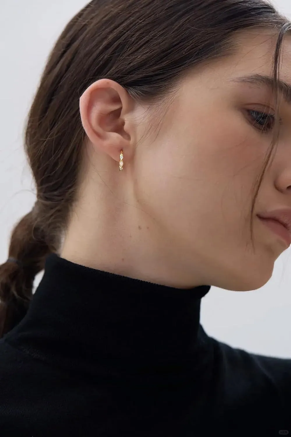 Earrings for Women, Gold Stud Earrings Hoop Diamond Floral Flower Opal Earring Studs for Women Trendy Huggie Cartilage Earring Christmas Birthday Gifts for Her Daughter Helix Piercing Jewelry