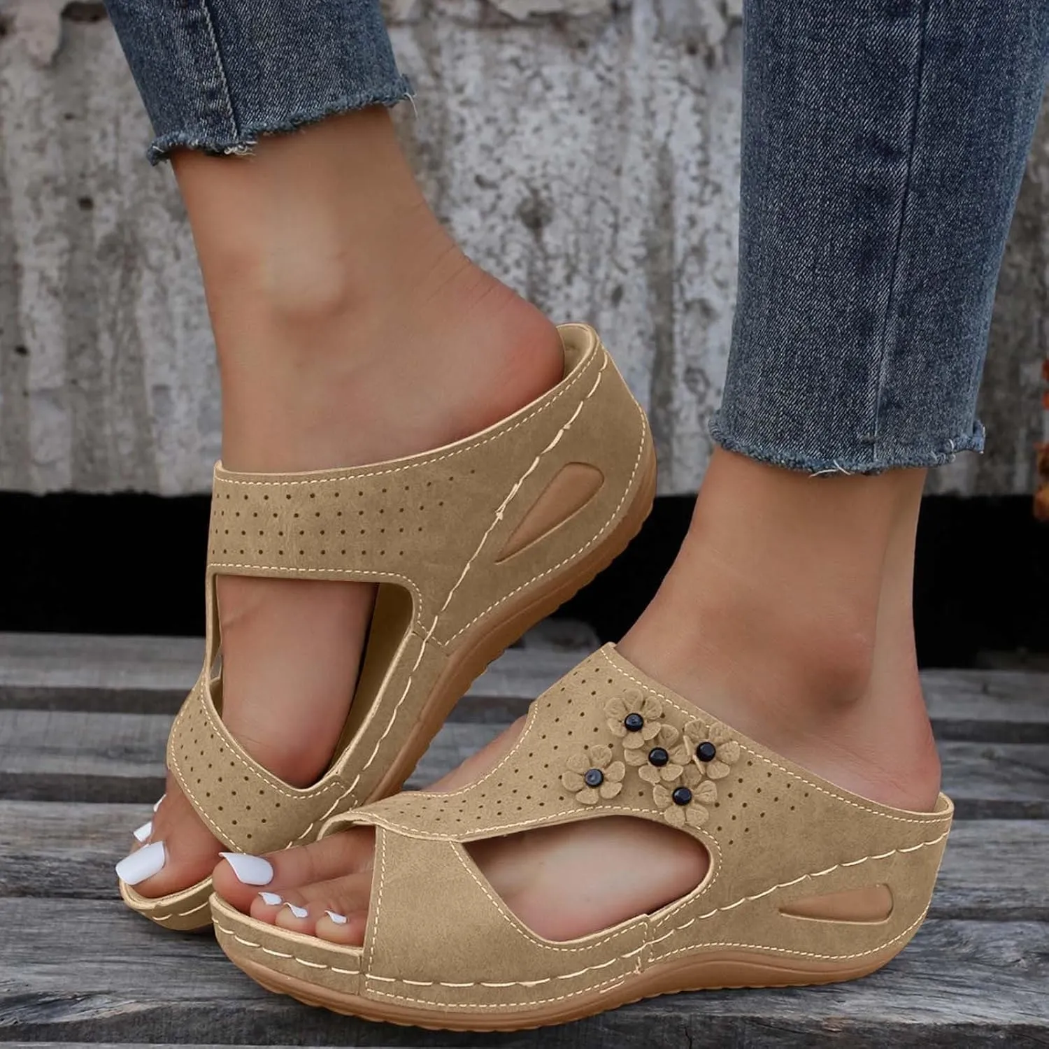 Eduavar Sandals for Women 2025 Slide Shoes Slip On Dressy Summer Open Toe Slippers Walking with Arch Support Beach Sandals