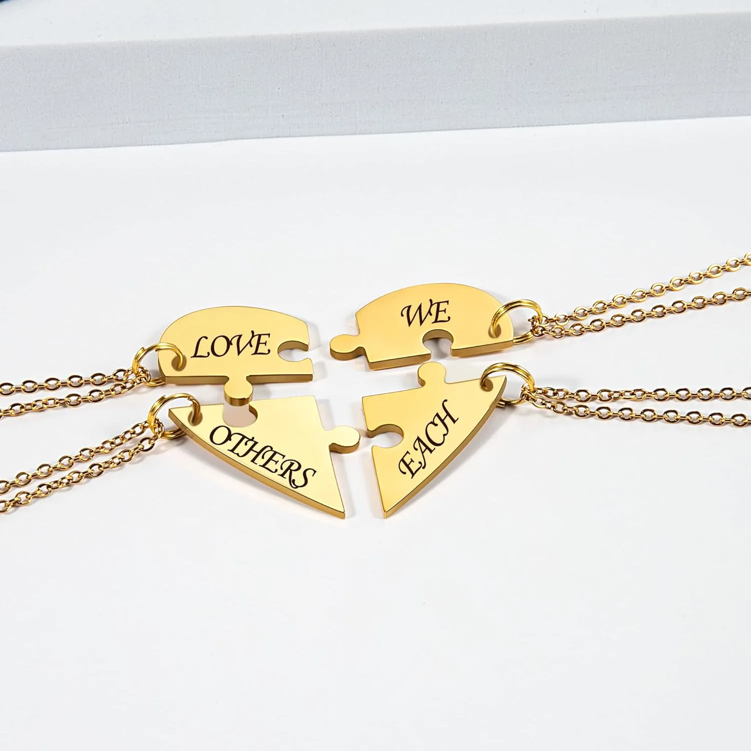 Fanery Sue Personalized Puzzle Pieces Heart Shape Necklace/Kaychain for Love Best Friends Family Custom Name/Date Matching Pendant Set with Gift Box