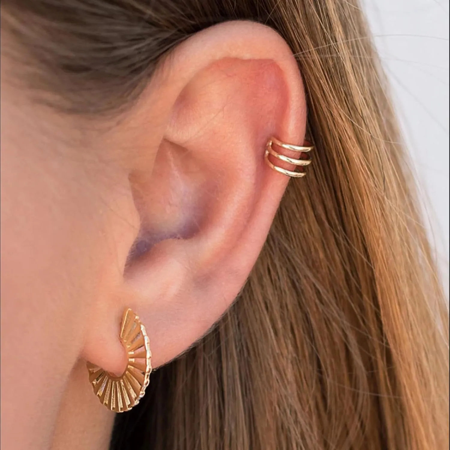 Gold Clip on Earrings Cartilage Earrings for Women Ear Cuffs for Women Non Piercing Silver Cuff Earrings 14K Gold Huggie Hoop Earring Gold Jewelry