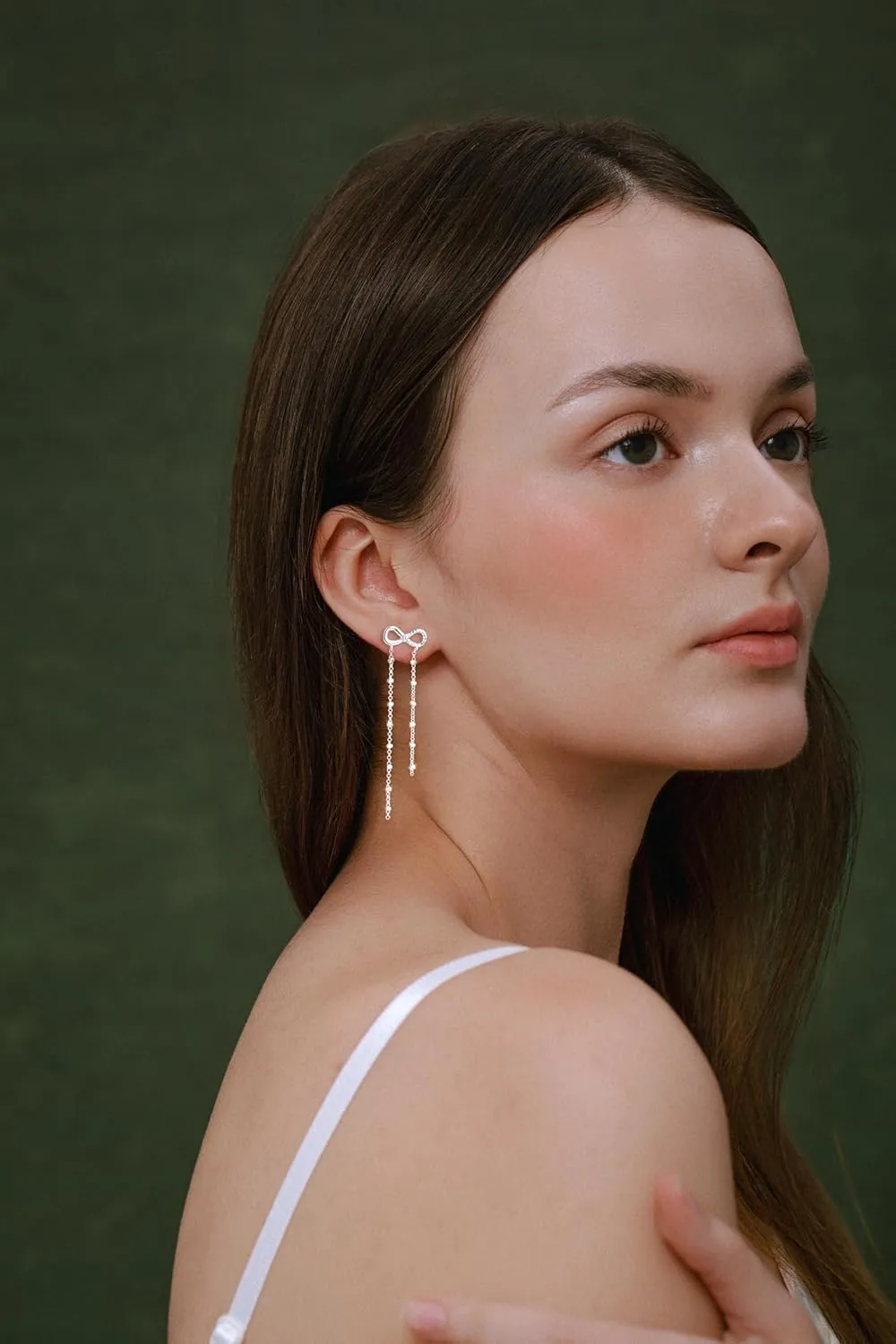 Gold/Silver Dangle Earrings for Women Dainty Long Hanging Chain Earrings Trendy Hypoallergenic Dangling Pearl Threader Earrings for Women Non-Tarnish Jewelry
