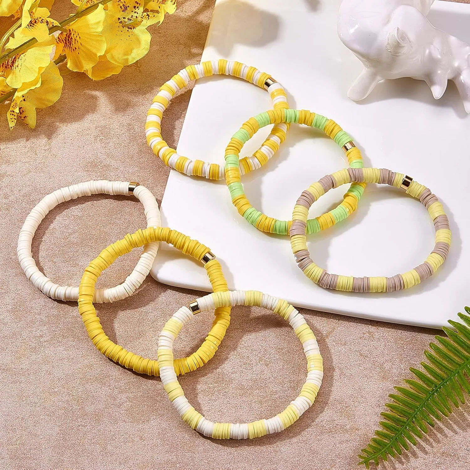 Heishi Surfer Bracelets Rainbow Stackable Viny Clay Beaded Stretch Bracelets Elastic Disc Preppy Friendship Bracelets Set Boho Summer Beach Jewelry for Women