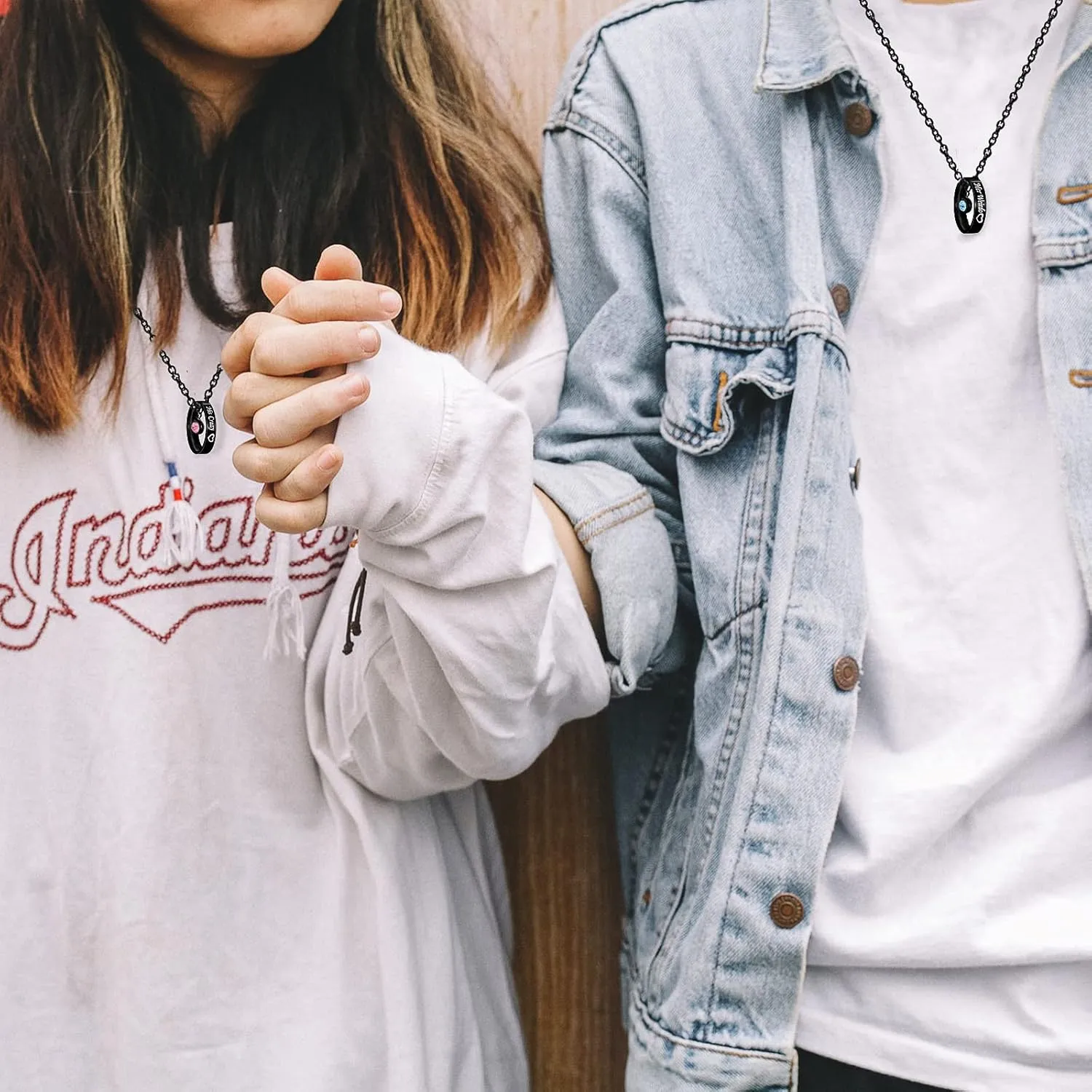 MJartoria Matching Necklaces for Couples, His and Hers Engraved Rhinestone Ring Pendant Necklace Gifts for Boyfriends Girlfriends