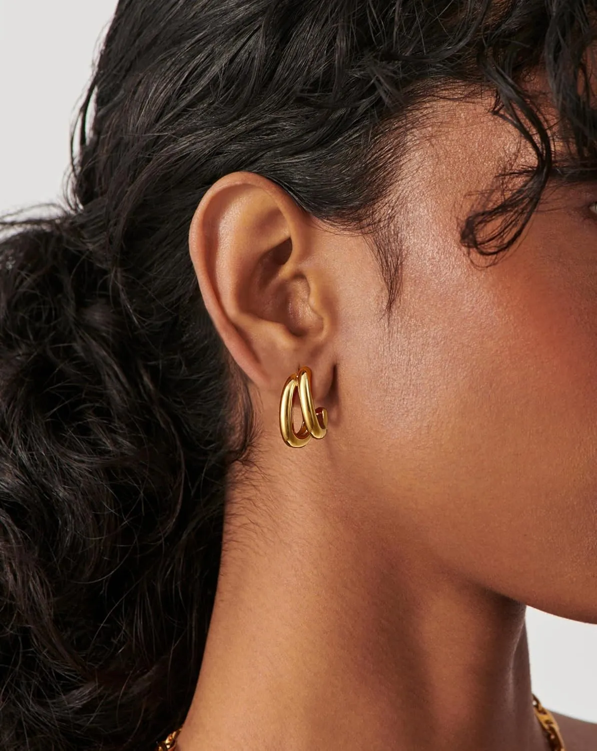 Moodear Trendy Chunky Hoop Earrings for Women - Dainty 14K Gold Plated Thinck Open Hoops Hypoallergenic Lightweight Earring Jewelry Gift