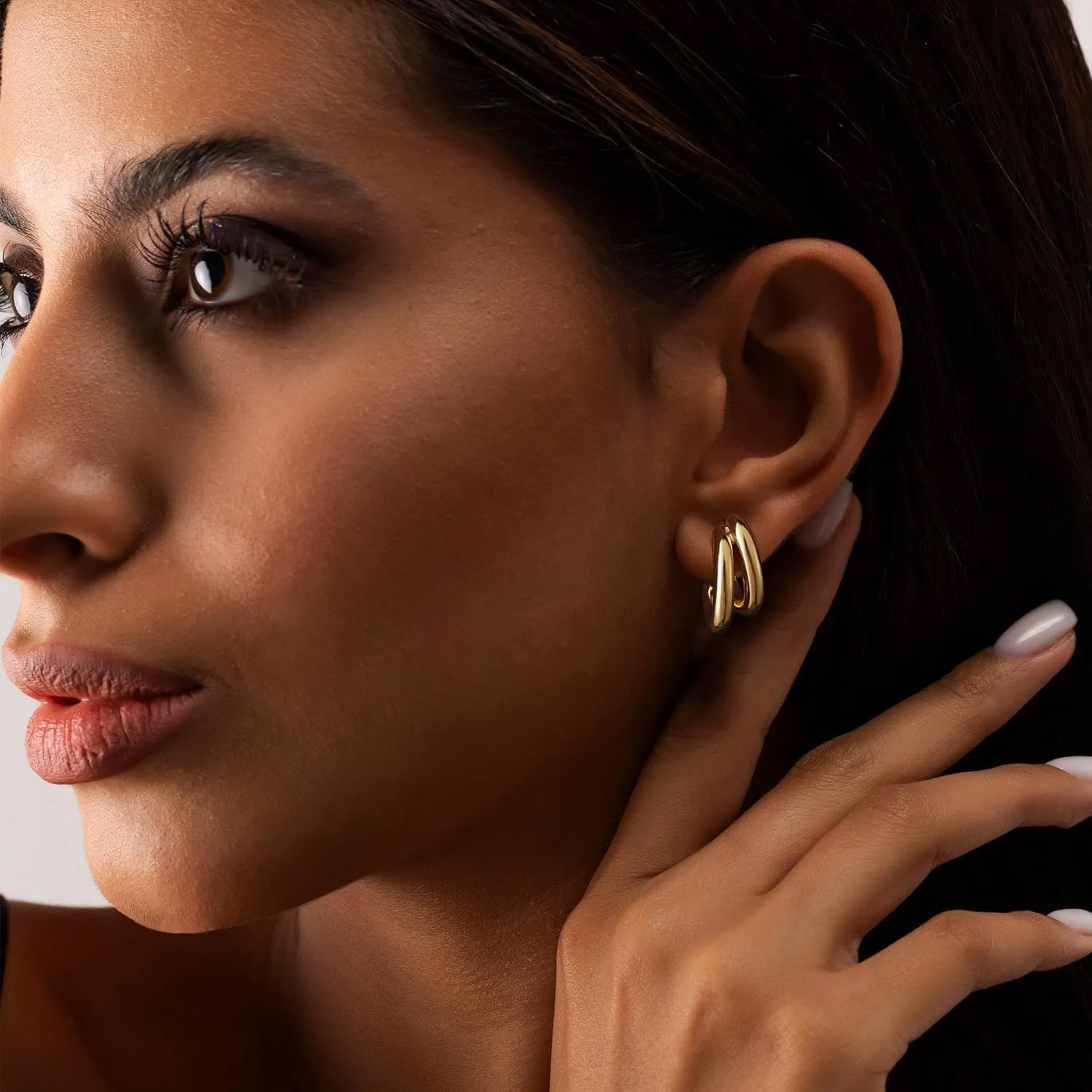 Moodear Trendy Chunky Hoop Earrings for Women - Dainty 14K Gold Plated Thinck Open Hoops Hypoallergenic Lightweight Earring Jewelry Gift