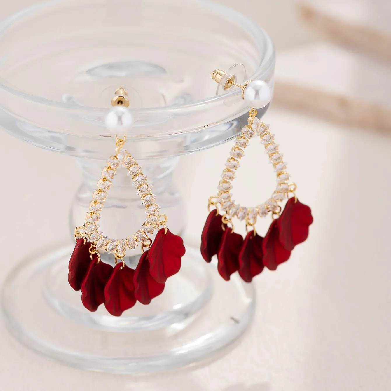 Red Rose Flower Earrings for Women Boho White Red Floral Petal Earrings Pearl Rhinestone Wedding Drop Dangle Earring for Bridesmaids Gifts
