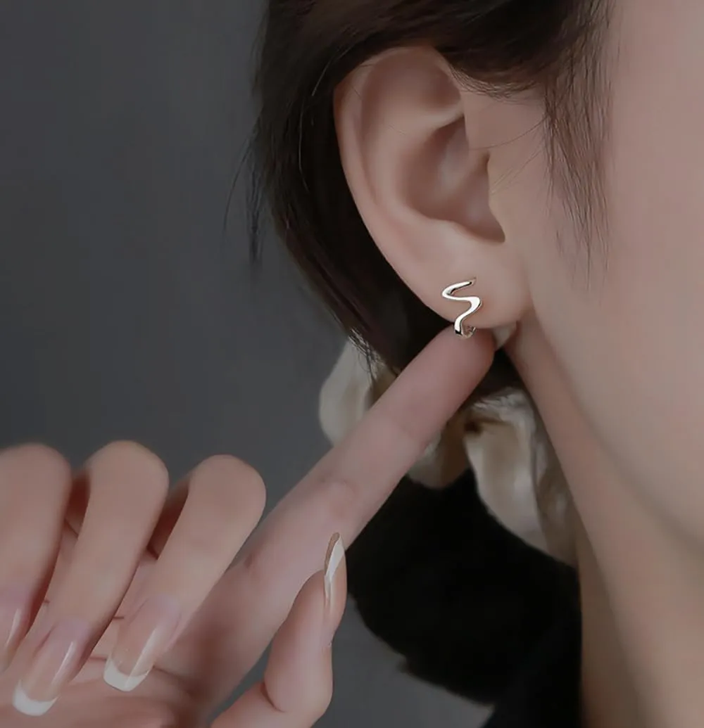 Reffeer Solid 925 Sterling Silver Ocean Wave Hoop Earrings Huggie for Women Teens Minimalist Hoop Earrings Helix Cartilage Hoops