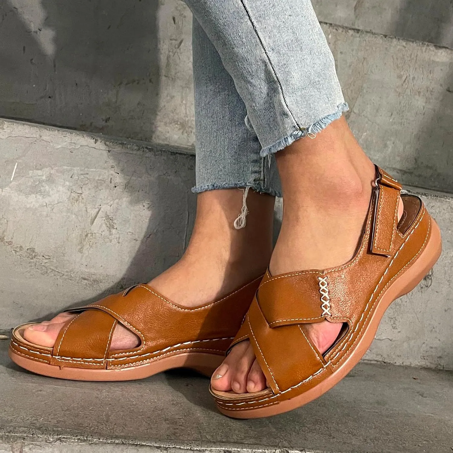 Sandals for Women Comfortable Walking Shoes Lightweight Flat Women's Slip on Beach Shoes