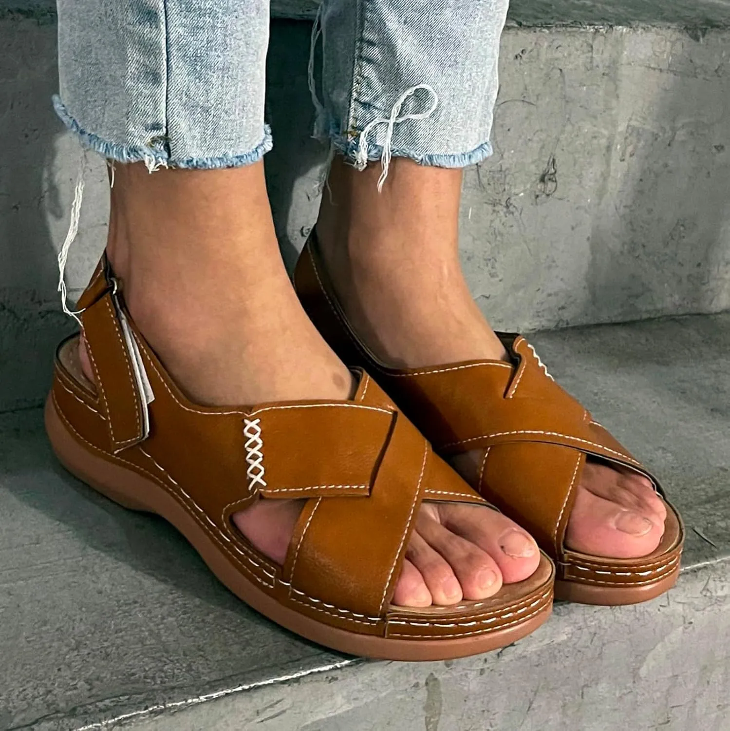 Sandals for Women Comfortable Walking Shoes Lightweight Flat Women's Slip on Beach Shoes
