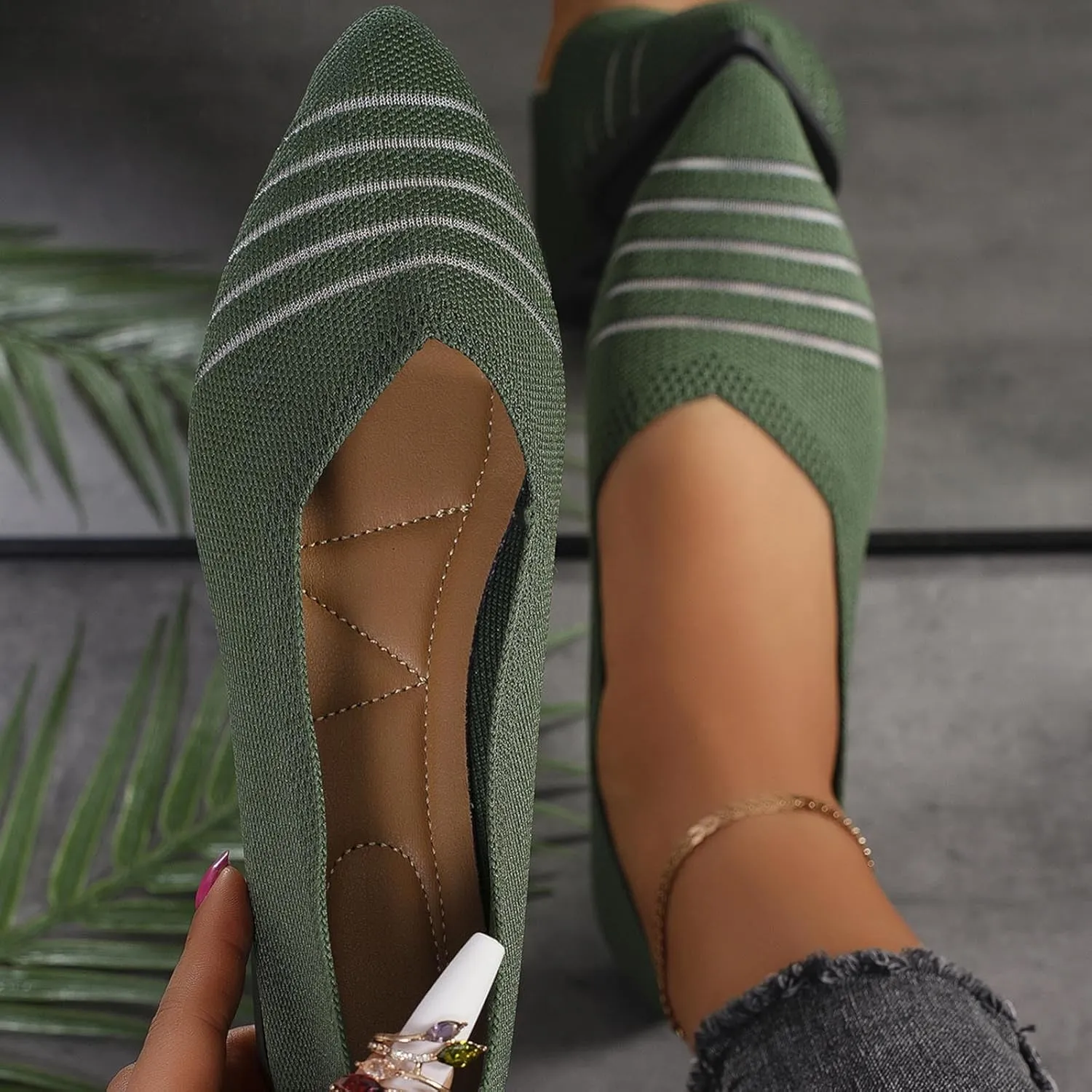 Women's Retro Flat Shoes Flying Weave Round Head Shallow Mouth One Foot Stirrup Single Shoes Work Single Shoes